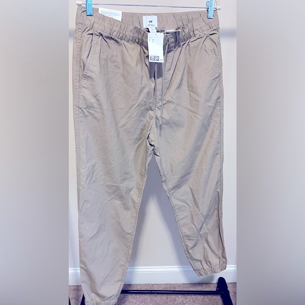 H&M Beige Regular Fit Joggers. SizeM